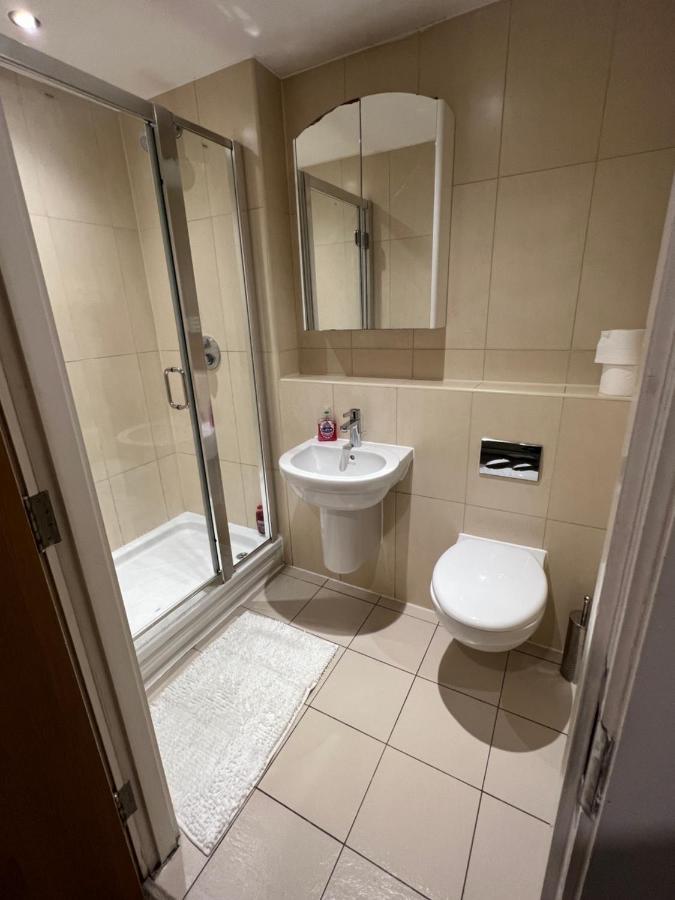 Bigkings Cosy 2 Bedroom Apartment With Free Parking In Central Mánchester Exterior foto